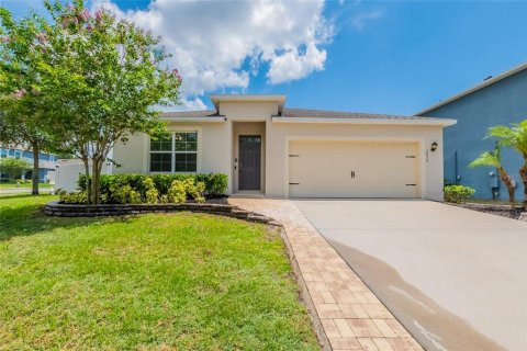 House in Mount Dora, Florida 4 bedrooms, 169.83 sq.m. № 1785056 - photo 1