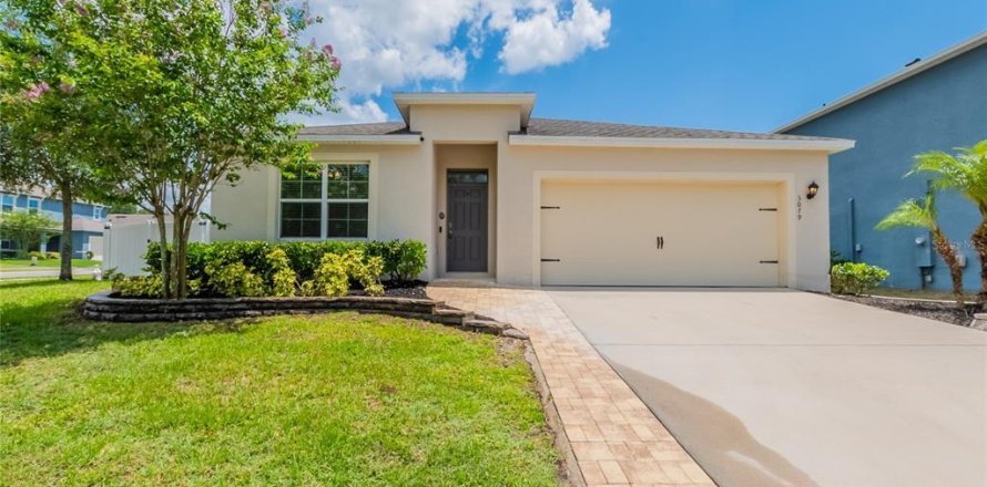 House in Mount Dora, Florida 4 bedrooms, 169.83 sq.m. № 1785056