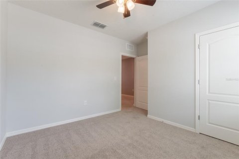 House in Mount Dora, Florida 4 bedrooms, 169.83 sq.m. № 1785056 - photo 7