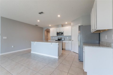House in Mount Dora, Florida 4 bedrooms, 169.83 sq.m. № 1785056 - photo 4