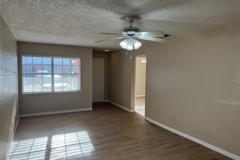 Townhouse in Orlando, Florida 2 bedrooms, 95.78 sq.m. № 2296203 - photo 3