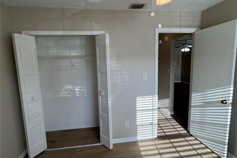 Townhouse in Orlando, Florida 2 bedrooms, 95.78 sq.m. № 2296203 - photo 5