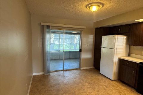 Townhouse in Orlando, Florida 2 bedrooms, 95.78 sq.m. № 2296203 - photo 11
