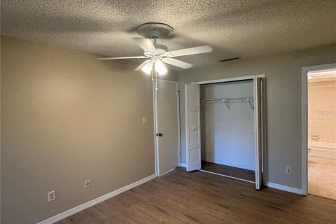 Townhouse in Orlando, Florida 2 bedrooms, 95.78 sq.m. № 2296203 - photo 13