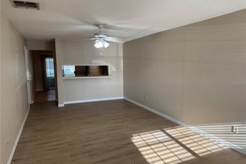 Townhouse in Orlando, Florida 2 bedrooms, 95.78 sq.m. № 2296203 - photo 2