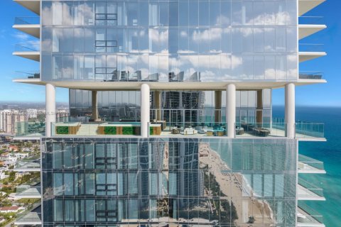 Condo in Sunny Isles Beach, Florida, 6 bedrooms  № 1861363 - photo 1