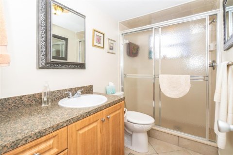Copropriété à vendre à Lauderdale Lakes, Floride: 2 chambres, 106.84 m2 № 2084436 - photo 22
