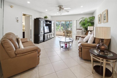 Copropriété à vendre à Lauderdale Lakes, Floride: 2 chambres, 106.84 m2 № 2084436 - photo 3