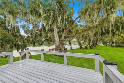 House in Lakeland, Florida 3 bedrooms, 189.24 sq.m. № 2258266 - photo 2