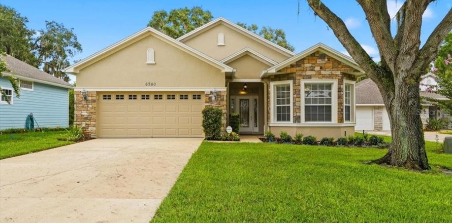 House in Lakeland, Florida 3 bedrooms, 189.24 sq.m. № 2258266