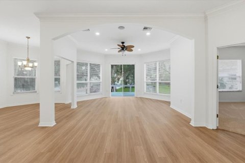 House in Lakeland, Florida 3 bedrooms, 189.24 sq.m. № 2258266 - photo 4