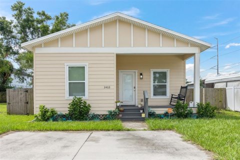 House in Tampa, Florida 2 bedrooms, 93.65 sq.m. № 2306157