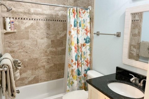 Duplex à vendre à Holmes Beach, Floride: 3 chambres, 97.92 m2 № 2101969 - photo 10