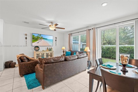 Купить таунхаус в Уэст-Палм-Бич, Флорида 3 спальни, 139.17м2, № 1997114 - фото 10