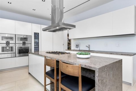 Casa en venta en Miami Beach, Florida, 4 dormitorios, 356.19 m2 № 1729631 - foto 15