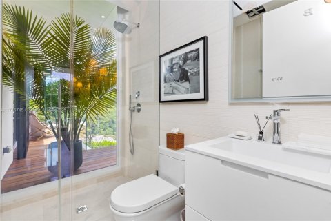 Casa en venta en Miami Beach, Florida, 4 dormitorios, 356.19 m2 № 1729631 - foto 28