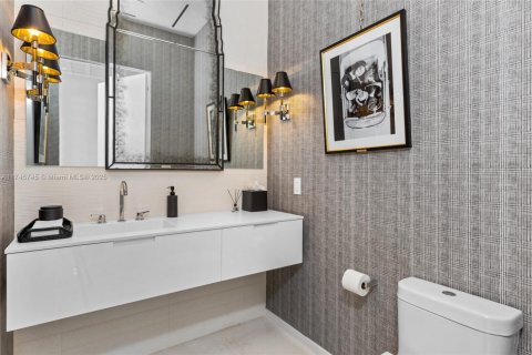 Casa en venta en Miami Beach, Florida, 4 dormitorios, 356.19 m2 № 1729631 - foto 19