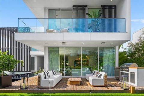 Casa en venta en Miami Beach, Florida, 4 dormitorios, 356.19 m2 № 1729631 - foto 10