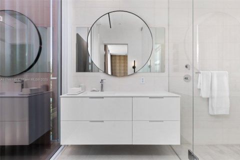 Casa en venta en Miami Beach, Florida, 4 dormitorios, 356.19 m2 № 1729631 - foto 30
