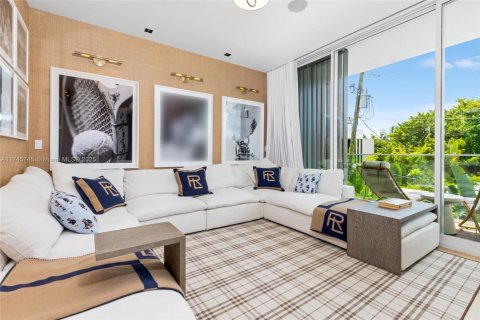 Casa en venta en Miami Beach, Florida, 4 dormitorios, 356.19 m2 № 1729631 - foto 26