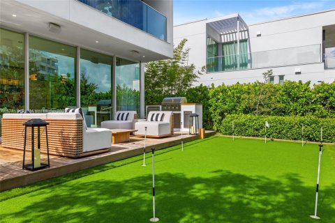 Casa en venta en Miami Beach, Florida, 4 dormitorios, 356.19 m2 № 1729631 - foto 12