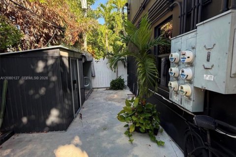 Adosado en alquiler en Miami, Florida, 1 dormitorio, 81.75 m2 № 2338614 - foto 6