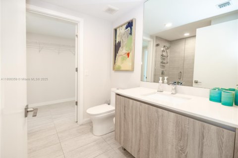Condo in Miami, Florida, 1 bedroom  № 1865058 - photo 26