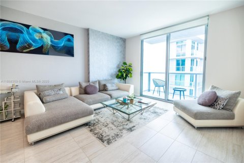 Condo in Miami, Florida, 1 bedroom  № 1865058 - photo 29