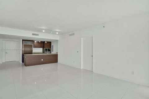 Condominio en venta en Miami, Florida, 2 dormitorios, 121.98 m2 № 1817022 - foto 11