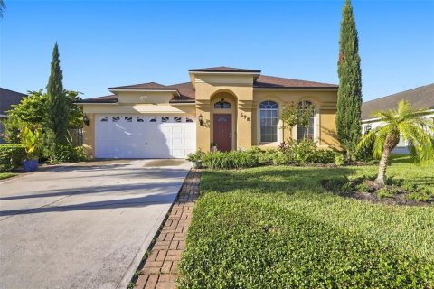 House in Apopka, Florida 4 bedrooms, 182.83 sq.m. № 2348268