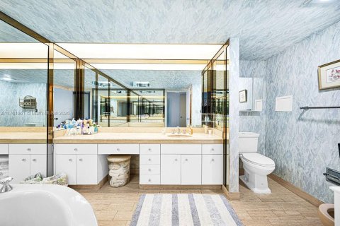 Купить кондоминиум в Авентура, Флорида 2 спальни, 175.31м2, № 1692474 - фото 11