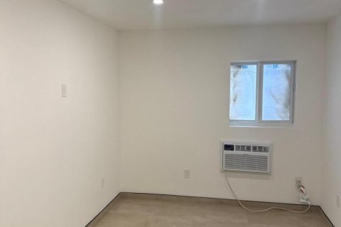 Apartment in Miami Beach, Florida 2 bedrooms, 735.6 sq.m. № 2184610 - photo 6