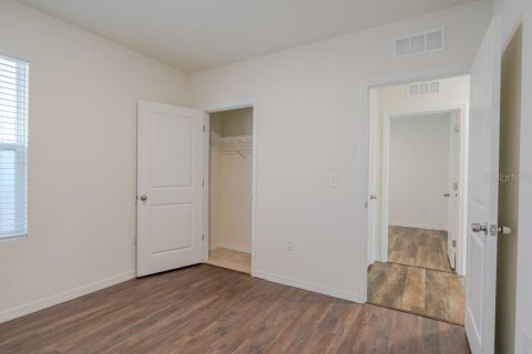 House in Tampa, Florida 3 bedrooms, 140.84 sq.m. № 2236515 - photo 18