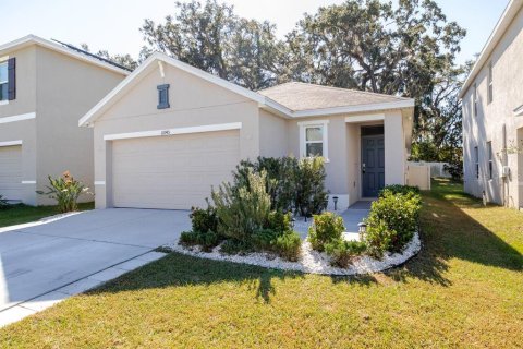 House in Tampa, Florida 3 bedrooms, 140.84 sq.m. № 2236515