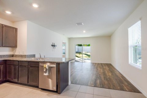 House in Tampa, Florida 3 bedrooms, 140.84 sq.m. № 2236515 - photo 12