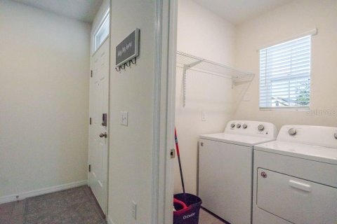 House in Tampa, Florida 3 bedrooms, 140.84 sq.m. № 2236515 - photo 28