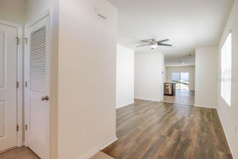 House in Tampa, Florida 3 bedrooms, 140.84 sq.m. № 2236515 - photo 7