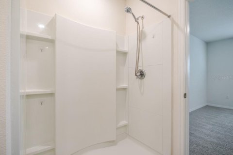 House in Tampa, Florida 3 bedrooms, 140.84 sq.m. № 2236515 - photo 25