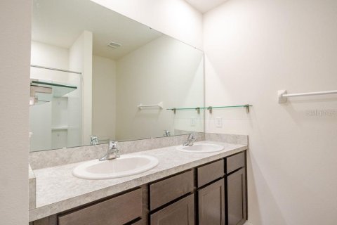 House in Tampa, Florida 3 bedrooms, 140.84 sq.m. № 2236515 - photo 27