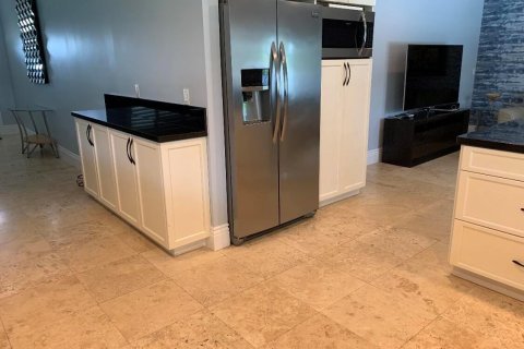Villa ou maison à louer à Boca Raton, Floride: 3 chambres, 172.33 m2 № 2431259 - photo 12