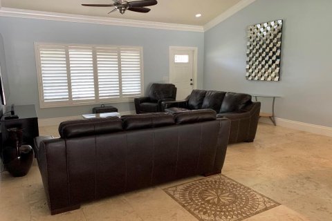 Villa ou maison à louer à Boca Raton, Floride: 3 chambres, 172.33 m2 № 2431259 - photo 5