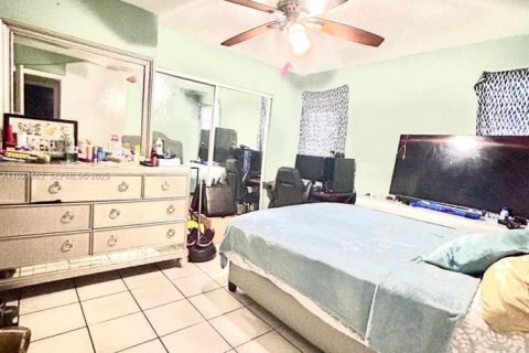 Купить виллу или дом в Майами, Флорида 5 спален, 198.44м2, № 1987988 - фото 15