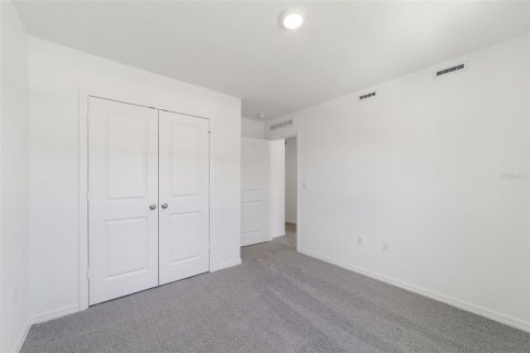 Townhouse in Oviedo, Florida 4 bedrooms, 170.57 sq.m. № 2092218 - photo 23
