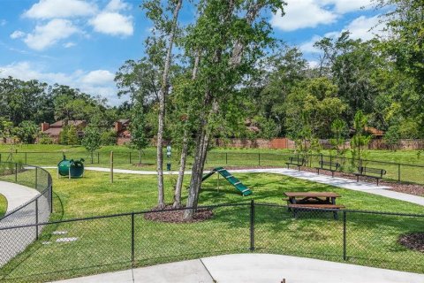 Townhouse in Oviedo, Florida 4 bedrooms, 170.57 sq.m. № 2092218 - photo 27