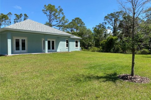 House in North Port, Florida 3 bedrooms, 208.84 sq.m. № 1609484 - photo 2