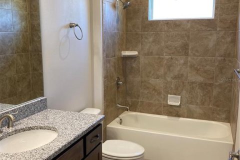 House in North Port, Florida 3 bedrooms, 208.84 sq.m. № 1609484 - photo 6
