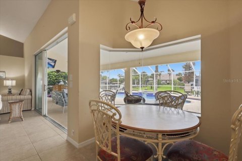 House in Palm Coast, Florida 3 bedrooms, 188.5 sq.m. № 2195765 - photo 10