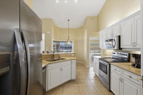 House in Palm Coast, Florida 3 bedrooms, 188.5 sq.m. № 2195765 - photo 7
