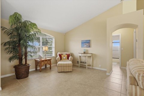 House in Palm Coast, Florida 3 bedrooms, 188.5 sq.m. № 2195765 - photo 17