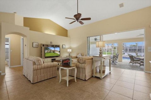 House in Palm Coast, Florida 3 bedrooms, 188.5 sq.m. № 2195765 - photo 20